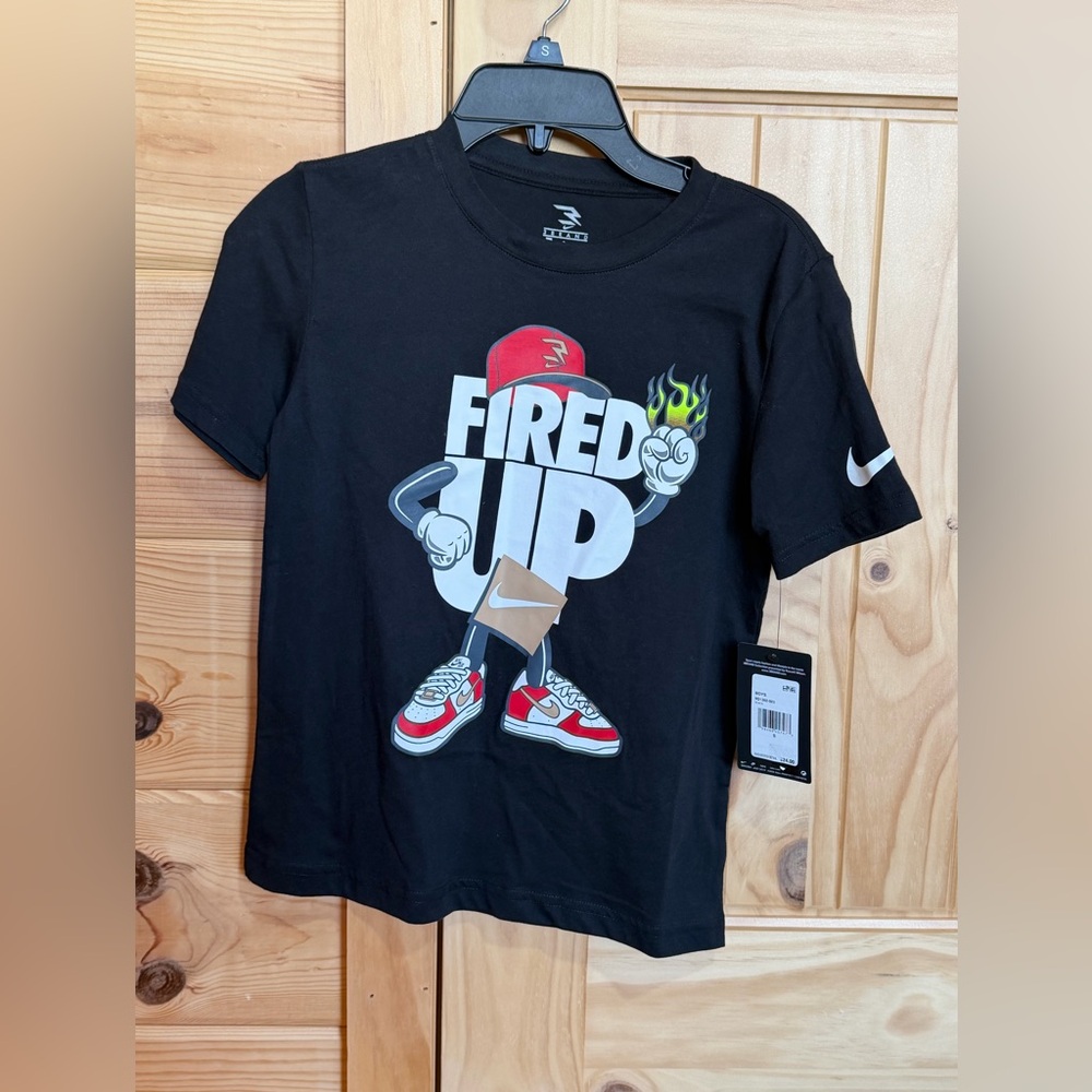 NWT Nike Black Fired Up Short Sleeve T Shirt Boys Youth Small 8-10